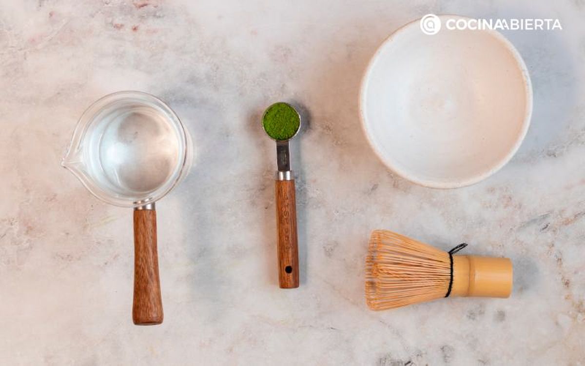 Ingredientes para preparar matcha