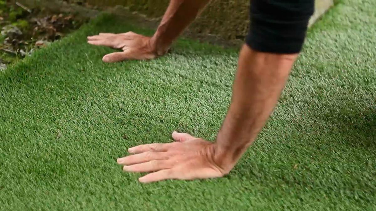 Como pegar cesped artificial en diferentes suelos