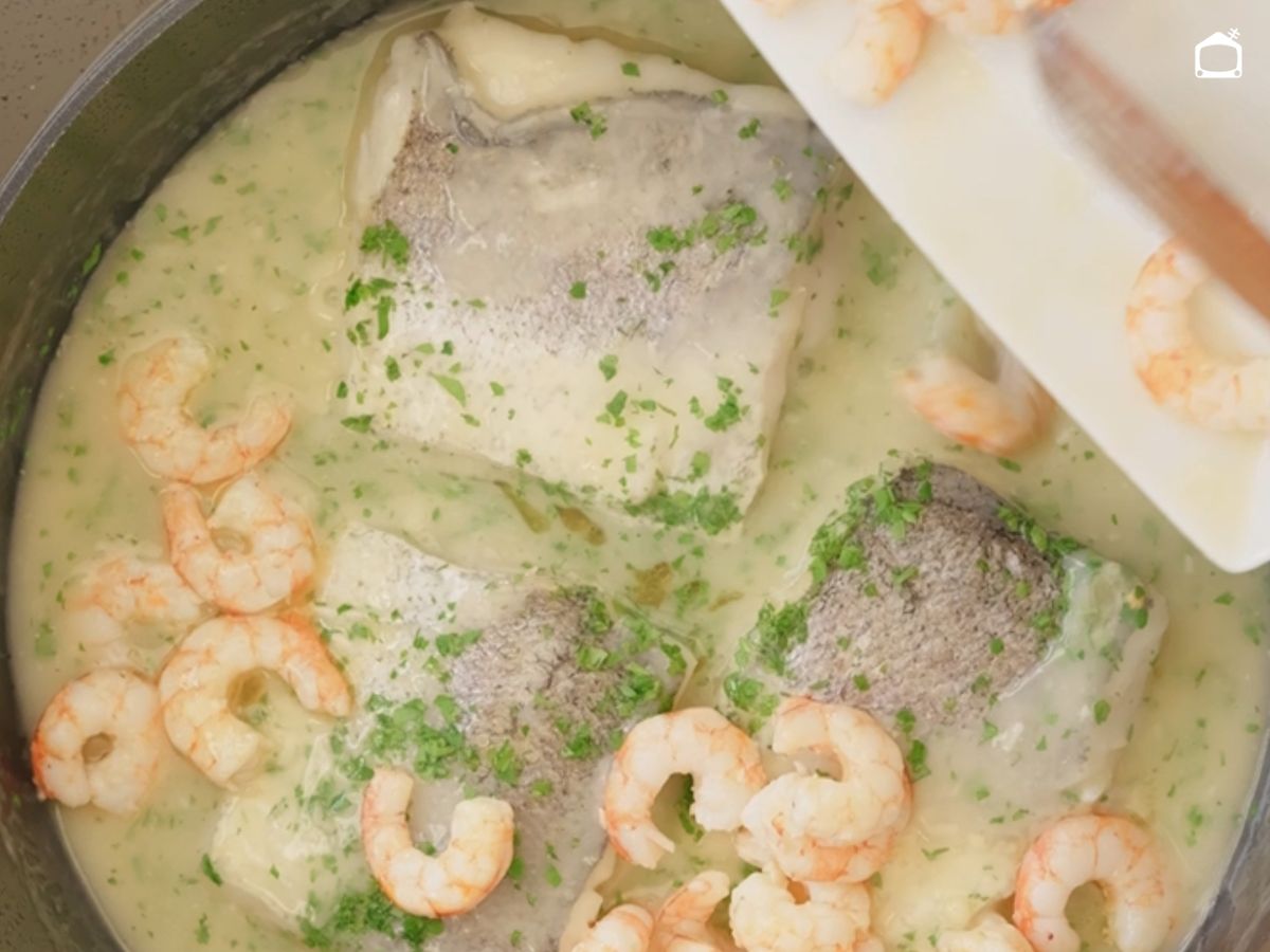 merluza con gambas paso5