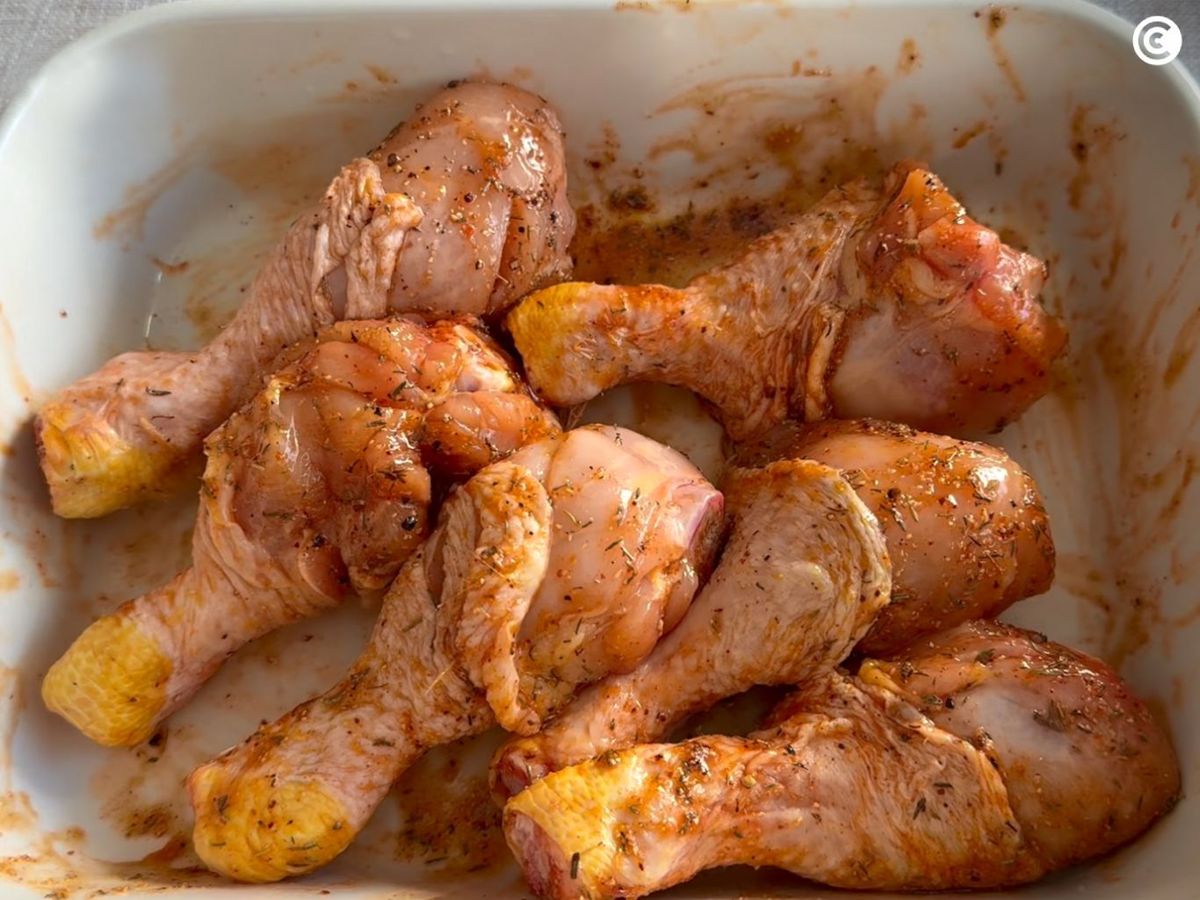 Muslos de pollo en adobo para hacer en la freidora de aire