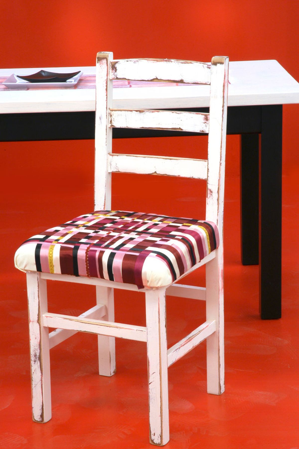Silla con pasamanería