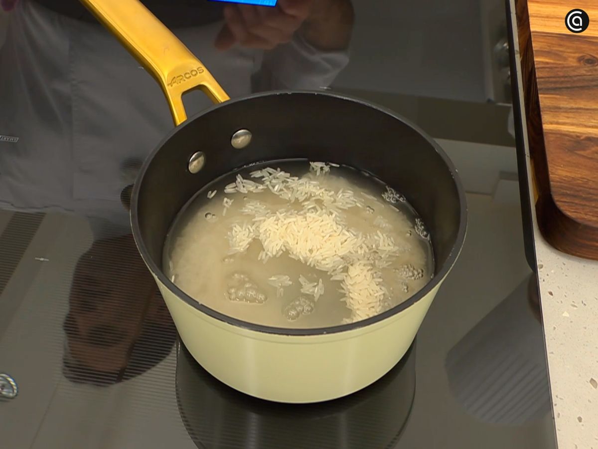Cocina el arroz basmati con el doble de agua y un poco más