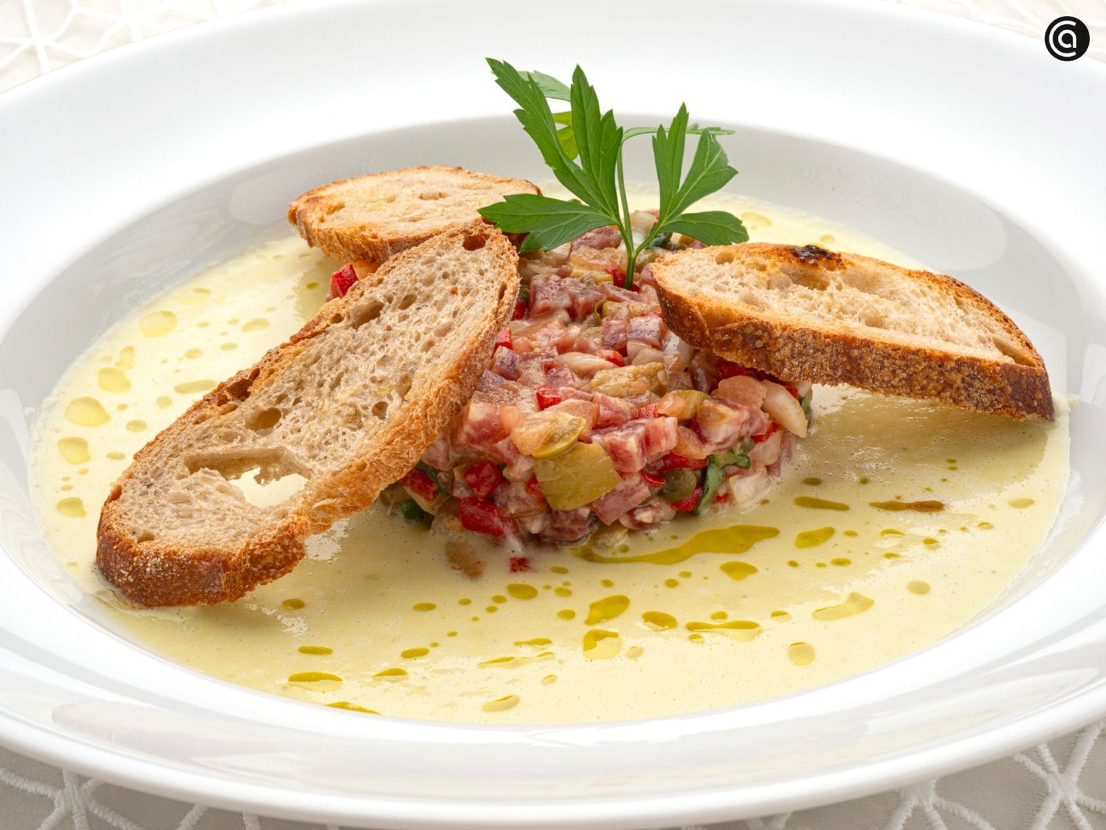 Crema fría de melón con tartar de tomate, receta de Joseba Arguiñano