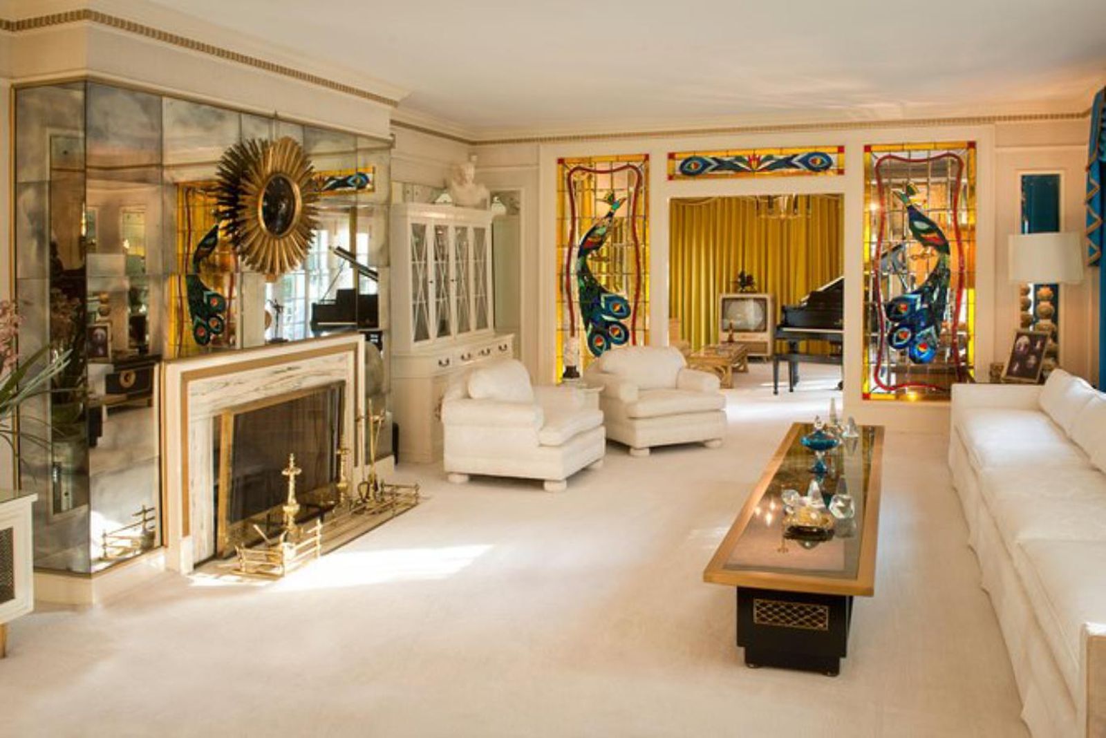 Salón de Graceland, la mansión de Elvis Presley. Salón de Graceland, la mansión de Elvis Presley.