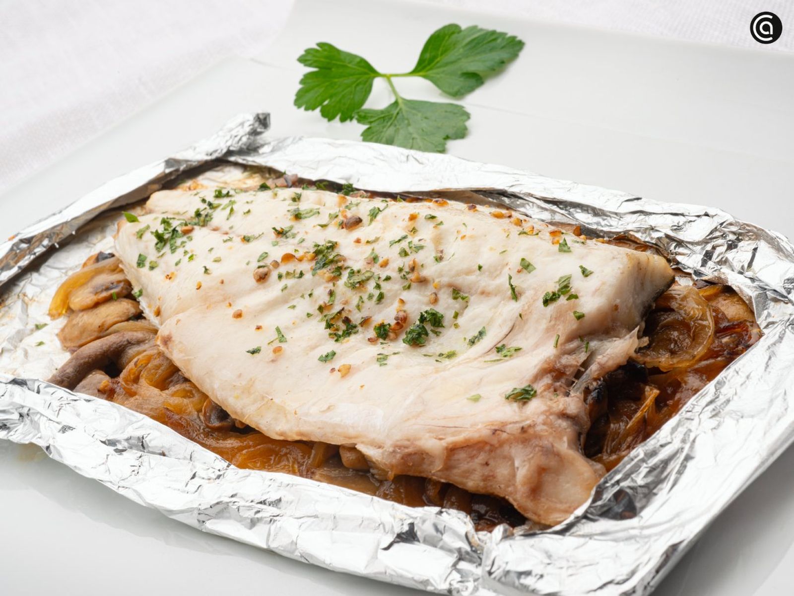 Papillote de lubina con champiñones, el método más fácil para cocinar pescado de Karlos Arguiñano