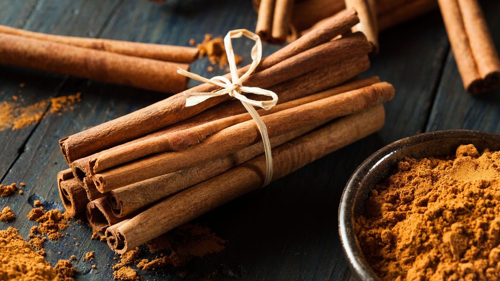 Existen dos tipos principales de canela: la de Ceylán, más fina, y la cassia, más intensa y común Existen dos tipos principales de canela: la de Ceylán, más fina, y la cassia, más intensa y común