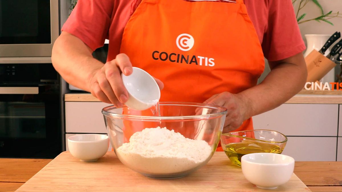 Receta de masa de empanadillas casera   paso 1