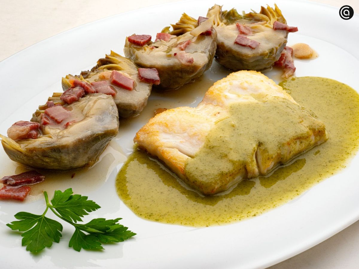 Merluza con alcachofas y salsa de cilantro, receta de Karlos Arguiñano