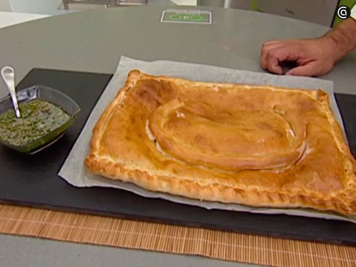 Acompaña la empanada de carne de ternera con chimichurri