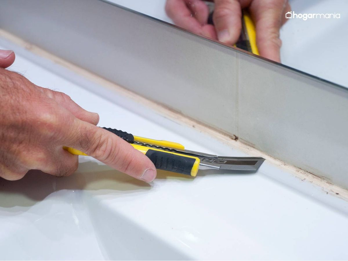 Elimina la vieja silicona