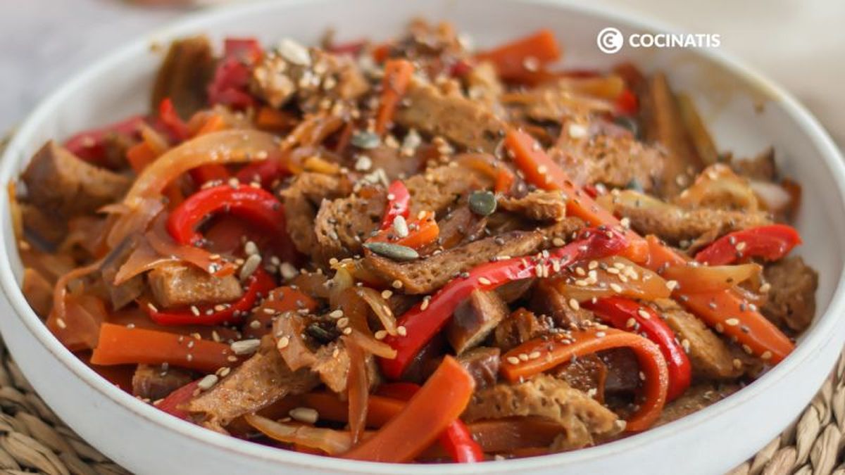 Plato de seitán con verduras