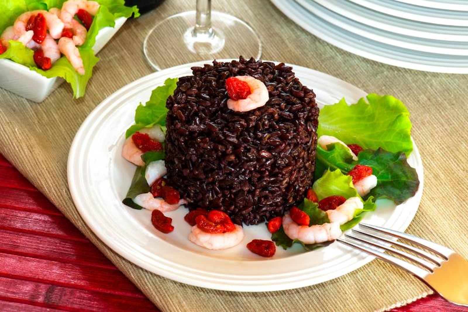 El arroz venere es perfecto para preparar ensaladas frescas El arroz venere es perfecto para preparar ensaladas frescas