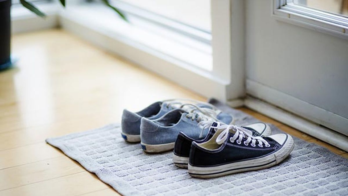 que es la piedra de alumbre y por que se utiliza como desodorante olor zapatillas