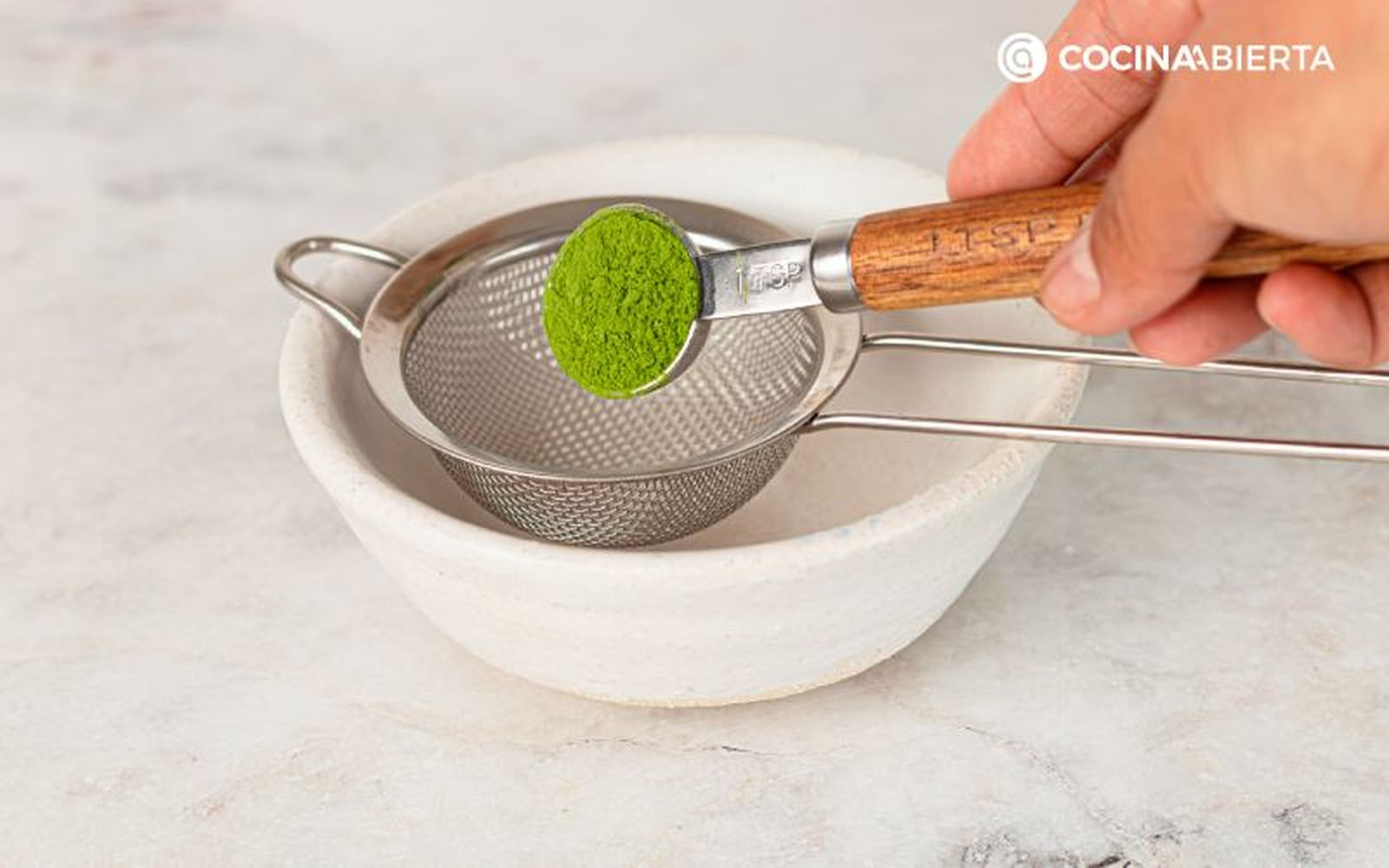 Tamiza el matcha Tamiza el matcha