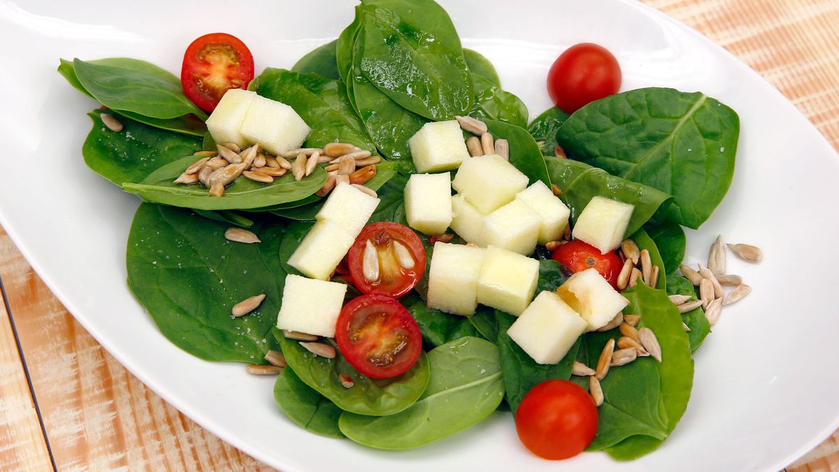 5596 2 Ensalada de manzana, espinacas y tomates cherry xl