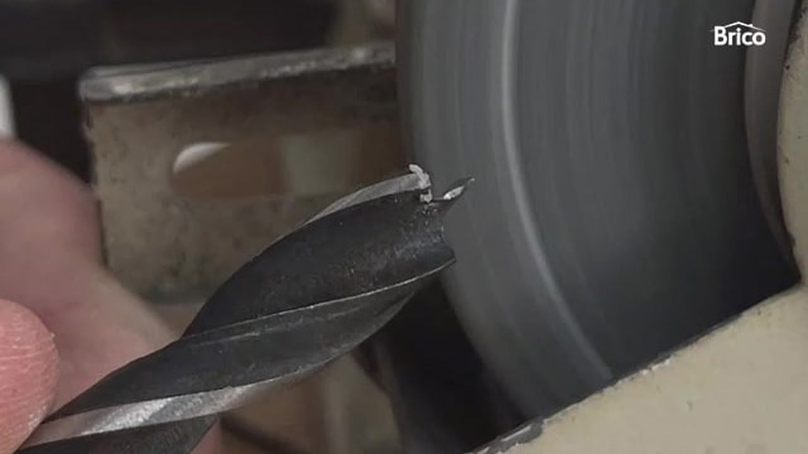 como afilar una broca para madera paso 4 como afilar una broca para madera paso 4