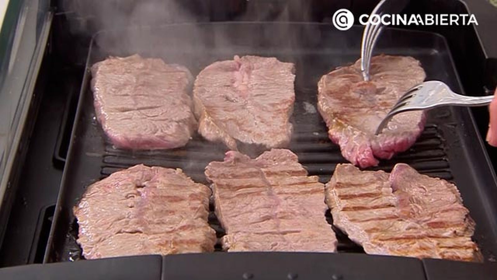 espaldilla de ternera a la plancha con verduras receta karlos arguinano karl67500321 paso4 espaldilla de ternera a la plancha con verduras receta karlos arguinano karl67500321 paso4