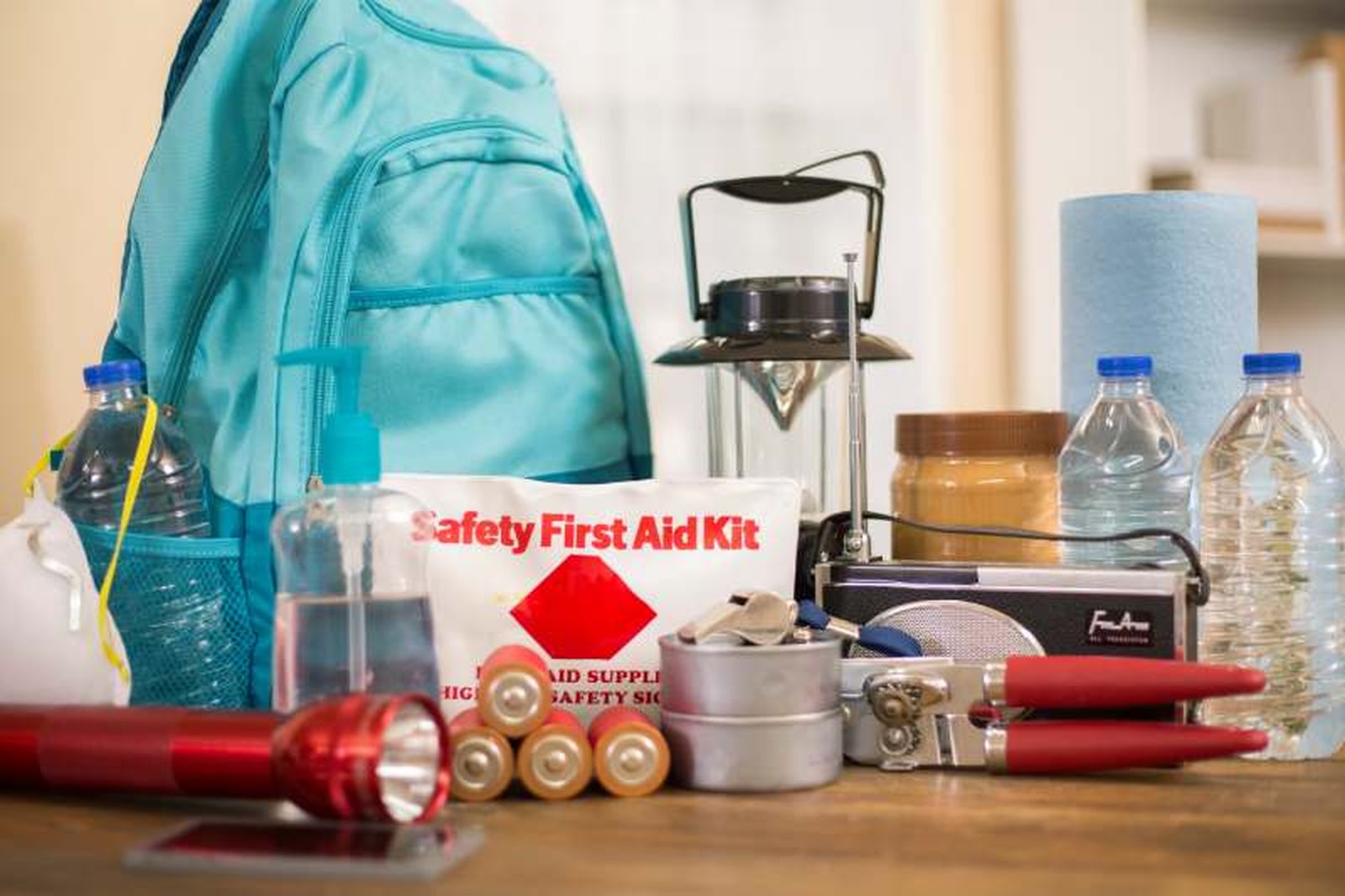 Kit de emergencia, un elemento esencial en situaciones críticas Kit de emergencia, un elemento esencial en situaciones críticas