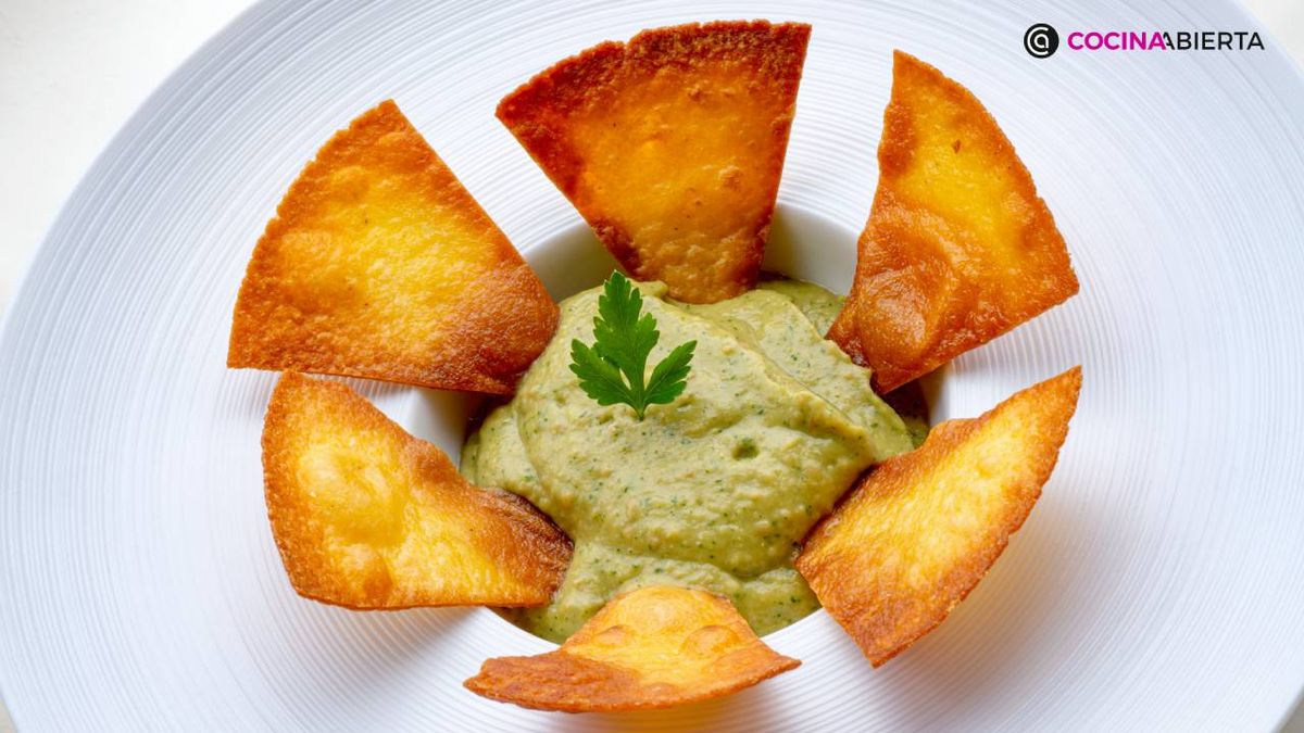 Totopos con crema de guacamole, la receta rápida de Karlos Arguiñano