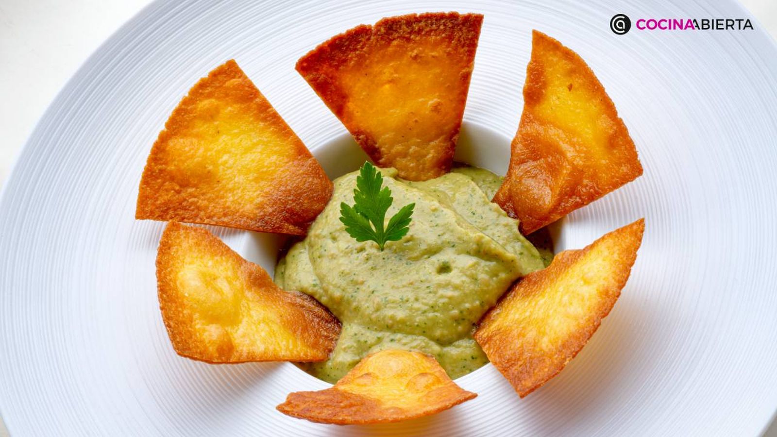 totopos con crema de guacamole, la receta rápida de Karlos Arguiñano
