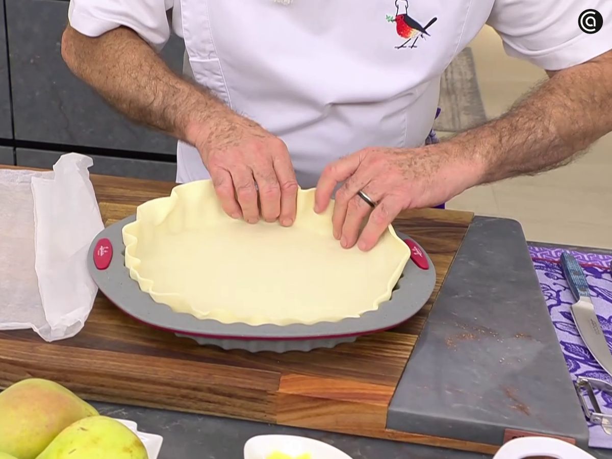 Para la tarta de hojaldre y pera, utiliza mejor un molde redondo