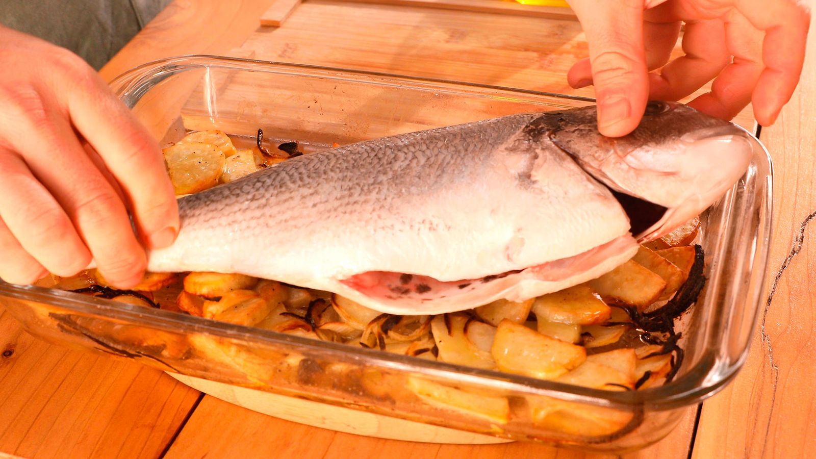Dorada al horno con patatas Paso 3 Dorada al horno con patatas Paso 3