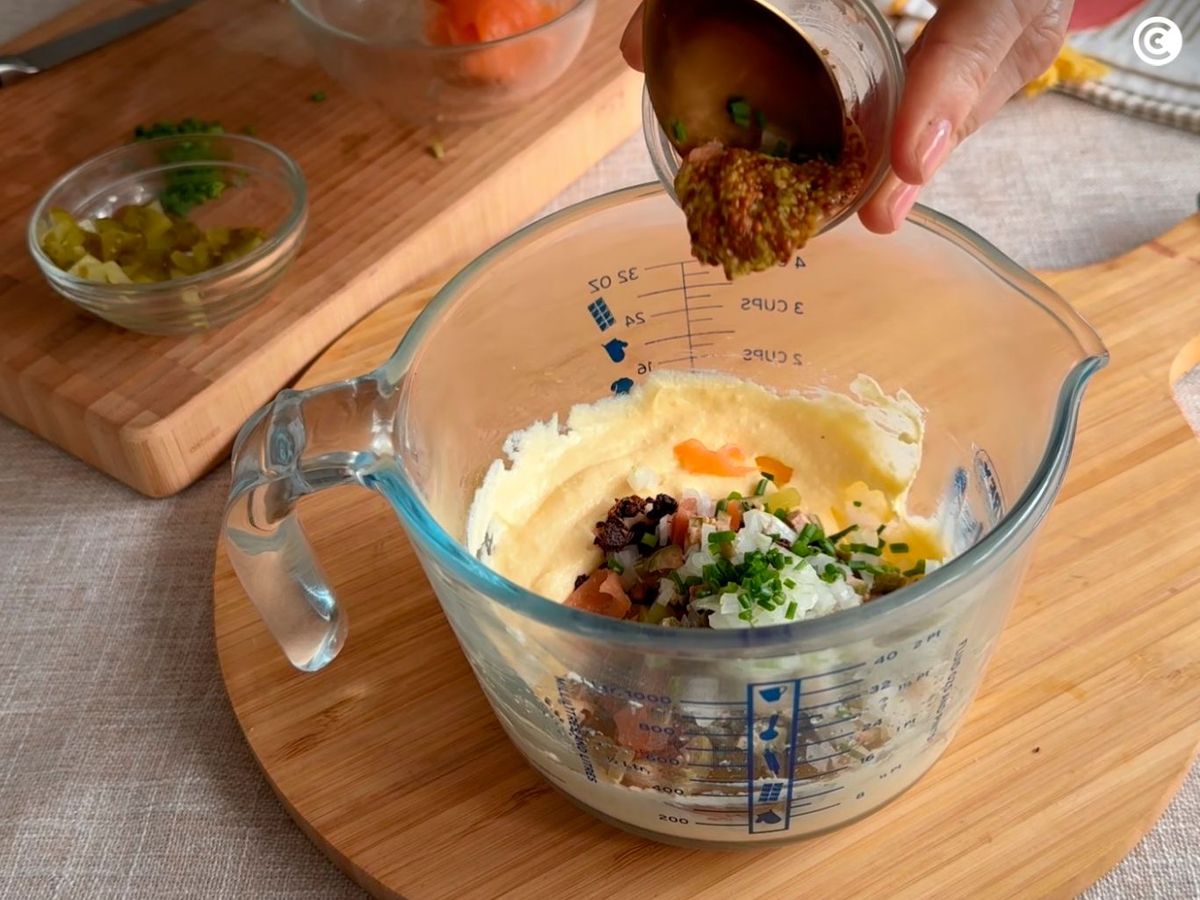 Preparar el relleno de los espérragos rellenos