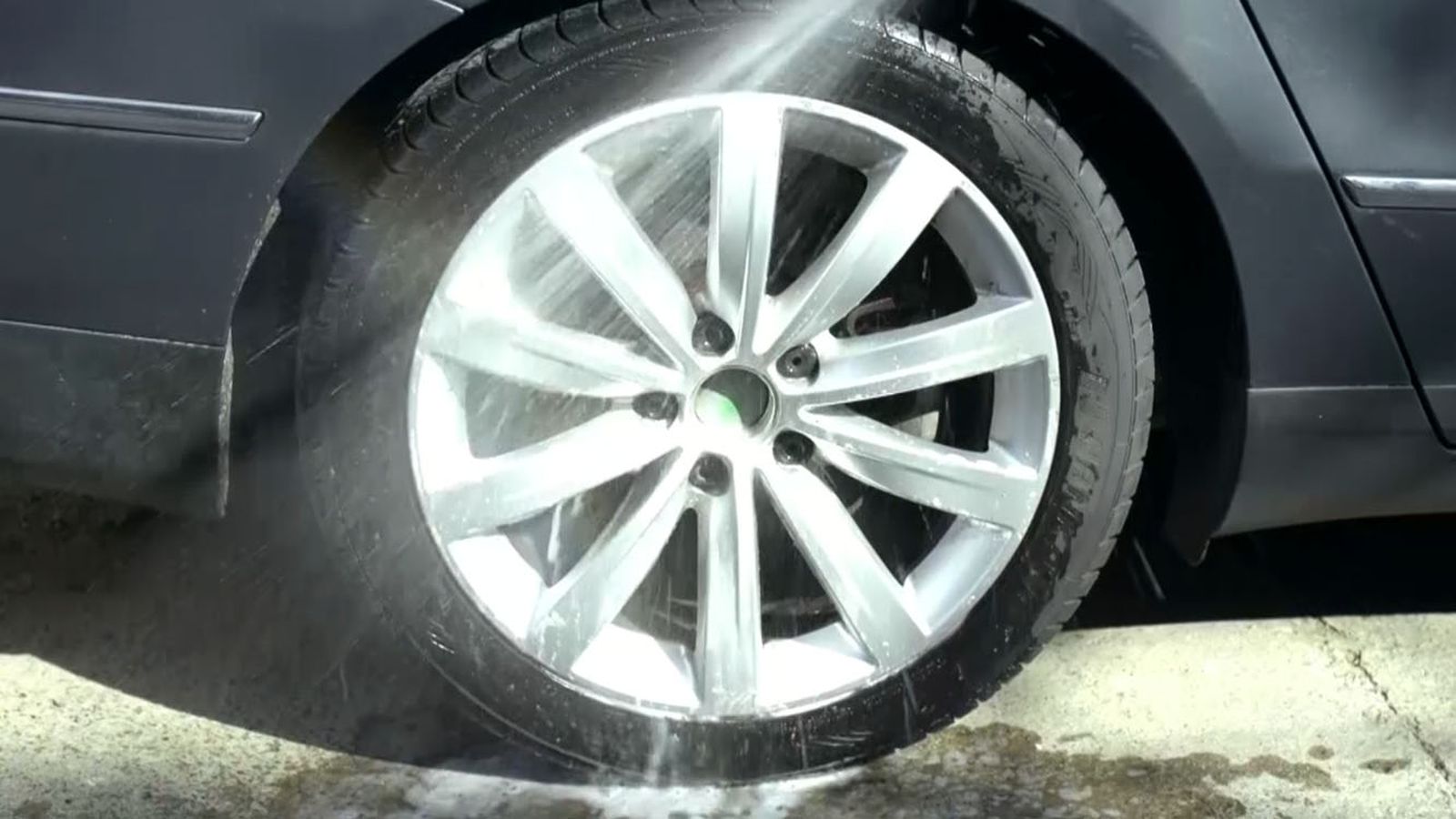 limpiar grasas desde la vitroceramica hasta las llantas del coche paso2 limpiar grasas desde la vitroceramica hasta las llantas del coche paso2