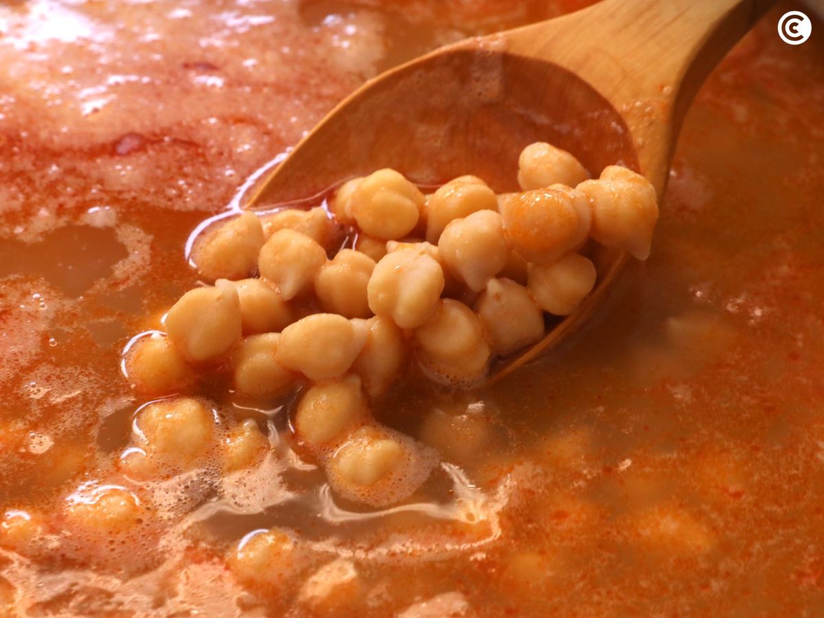 Garbanzos cocidos para hacer con langostinos