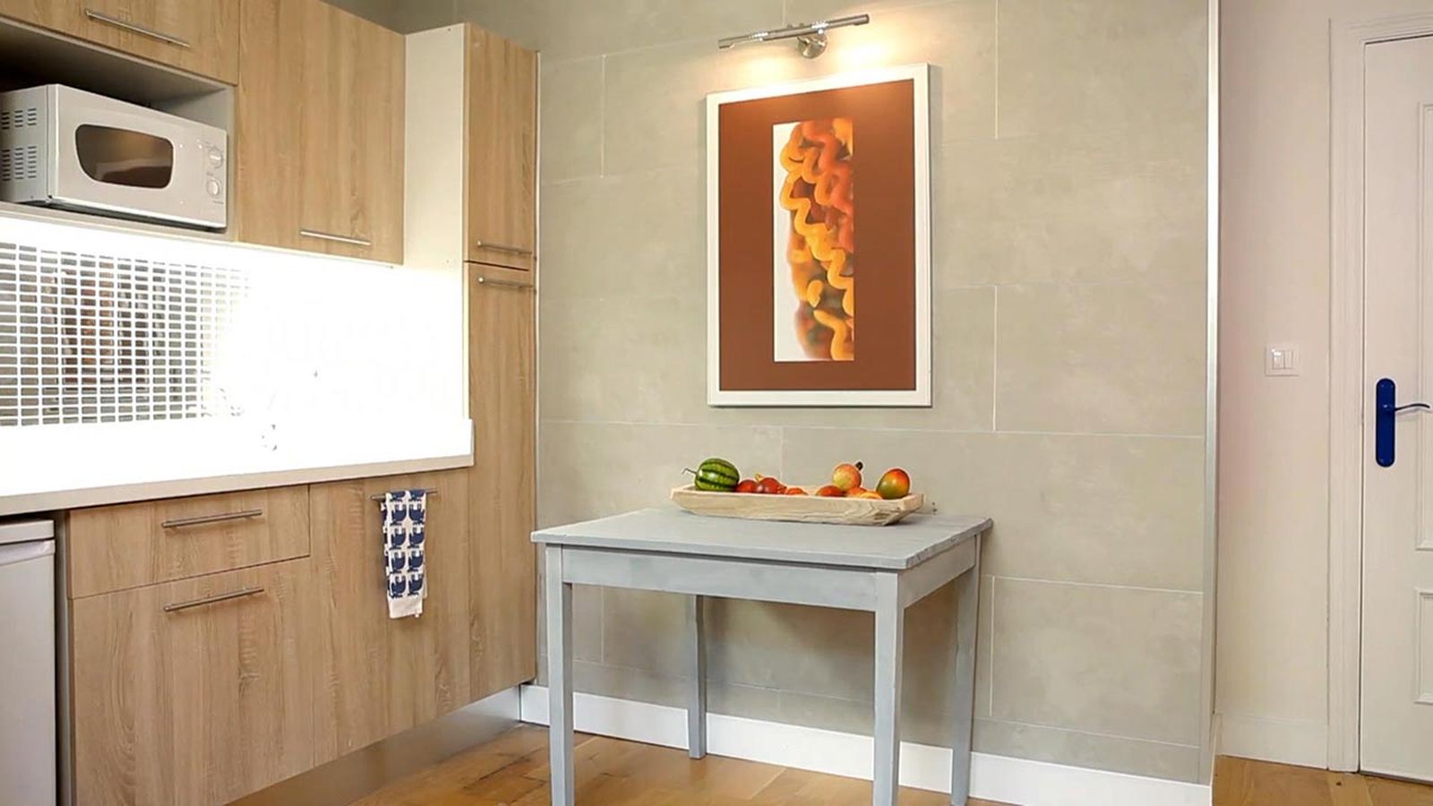 Como pintar una mesa con pintura al agua de efecto tiza Como pintar una mesa con pintura al agua de efecto tiza