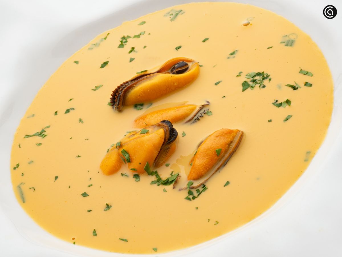Una crema de mejillones que concentra el jugo del mar en cada cucharada.