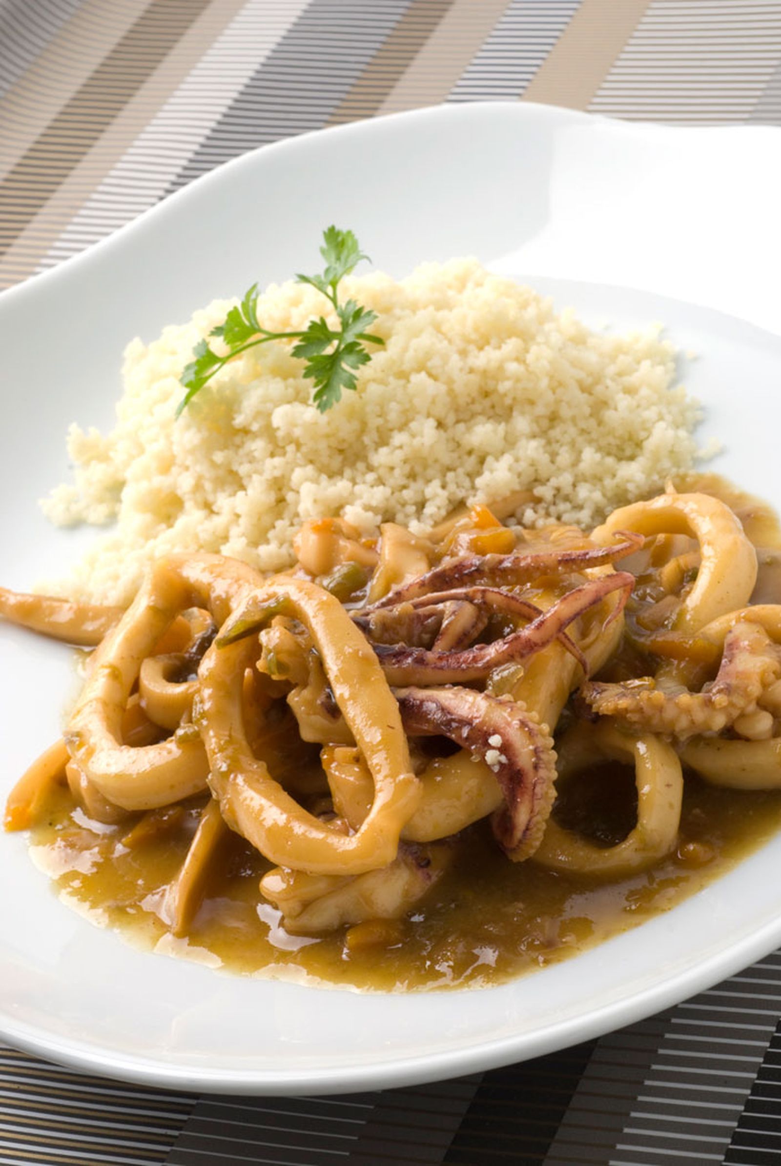 Calamar al curry con cous cous Calamar al curry con cous cous