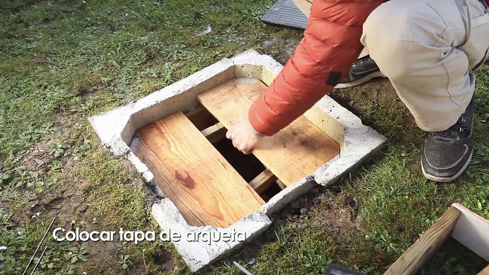 Como colocar una tapa de arqueta paso 1 Como colocar una tapa de arqueta paso 1