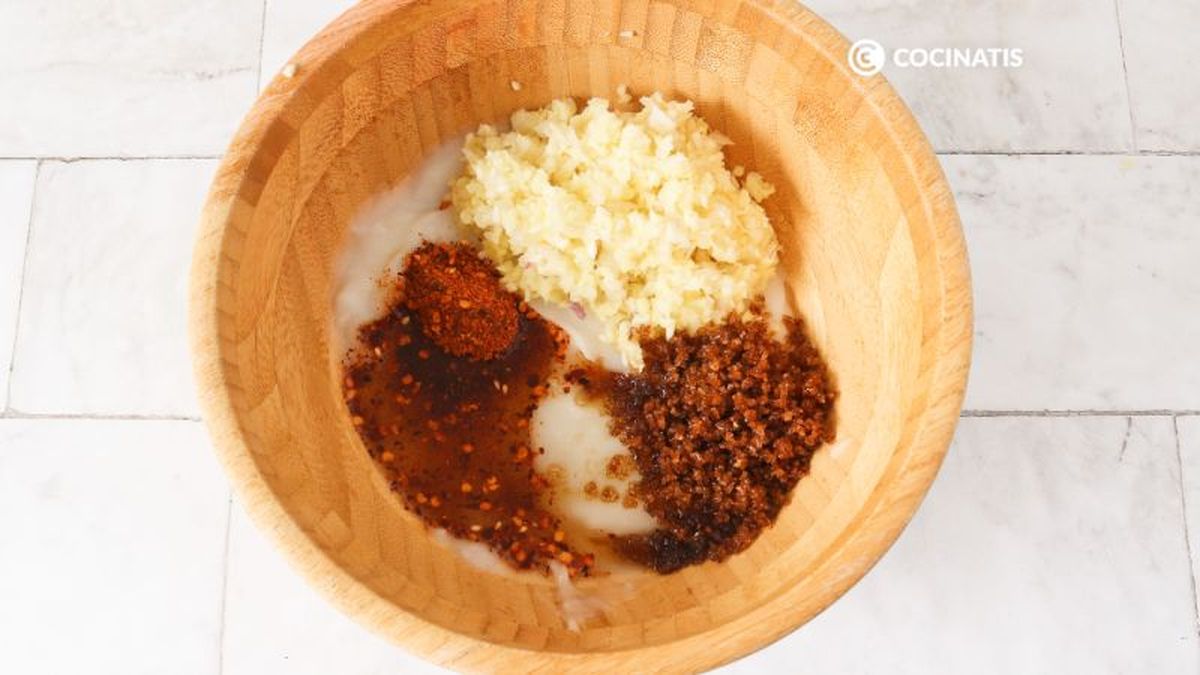 Mezclamos los ingredientes de la salsa kimchi