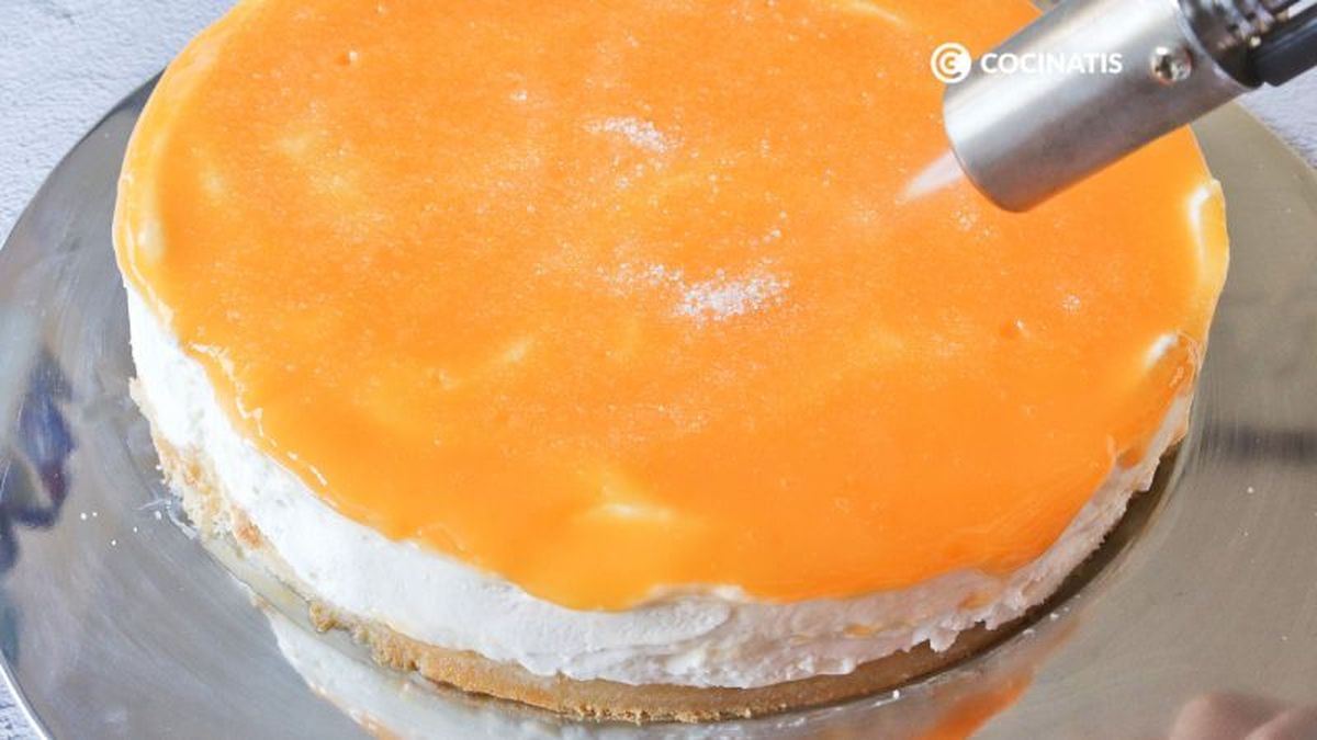 Caramelizamos el azúcar con un soplete