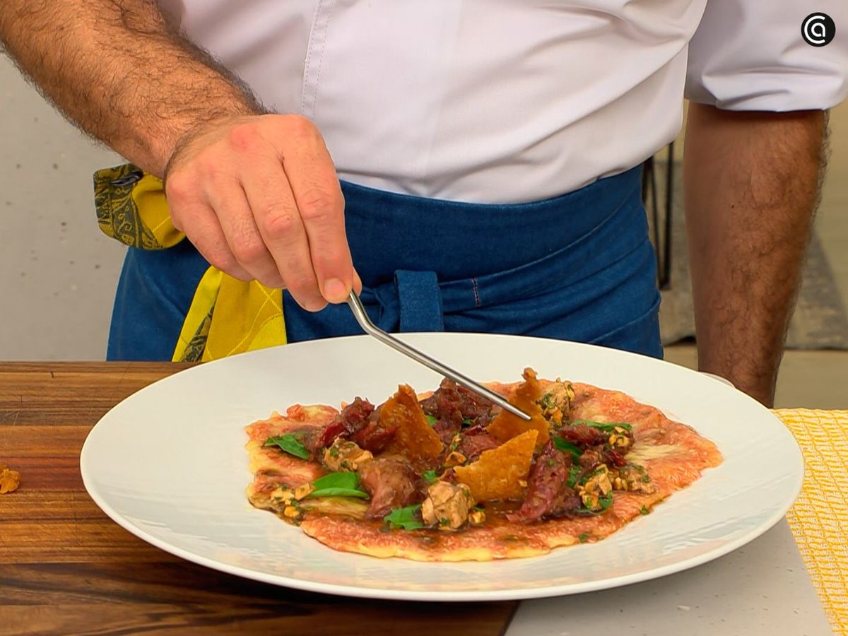 Monta el carpaccio de higos con el pato y la vinagreta