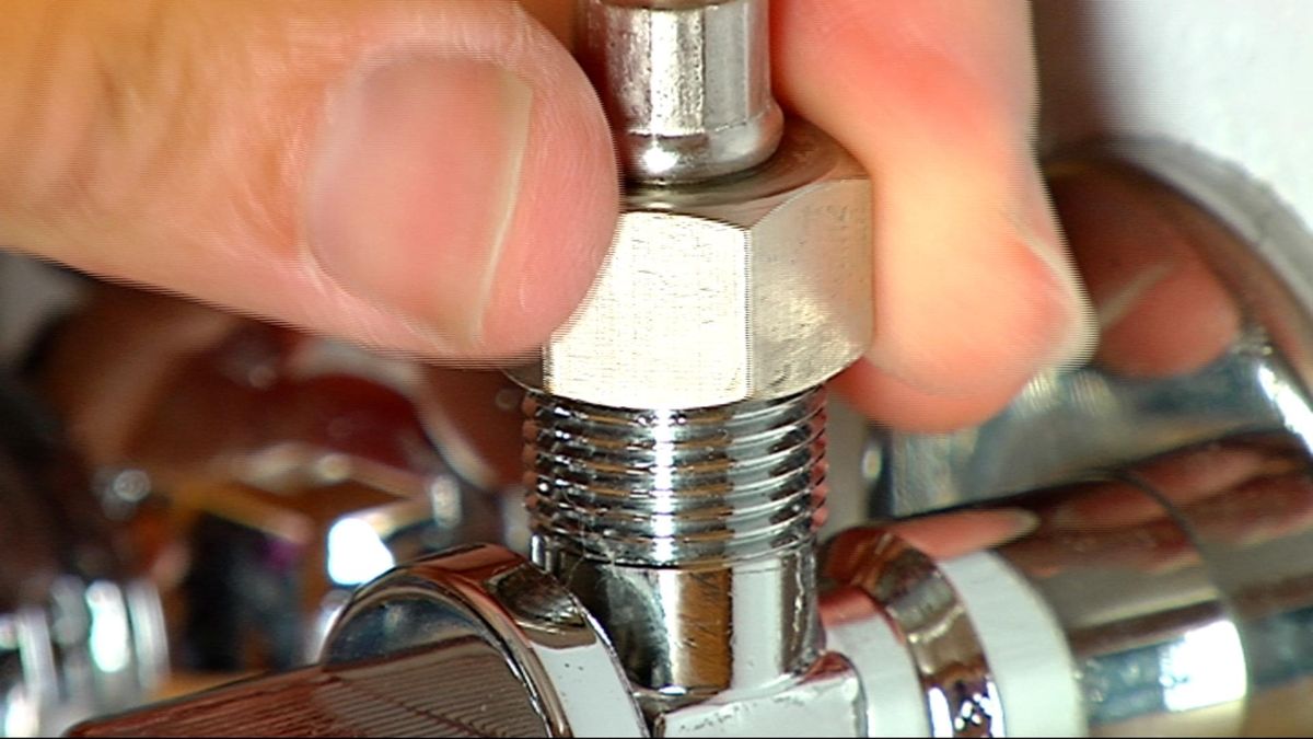 Cambiar tomas de agua paso 7