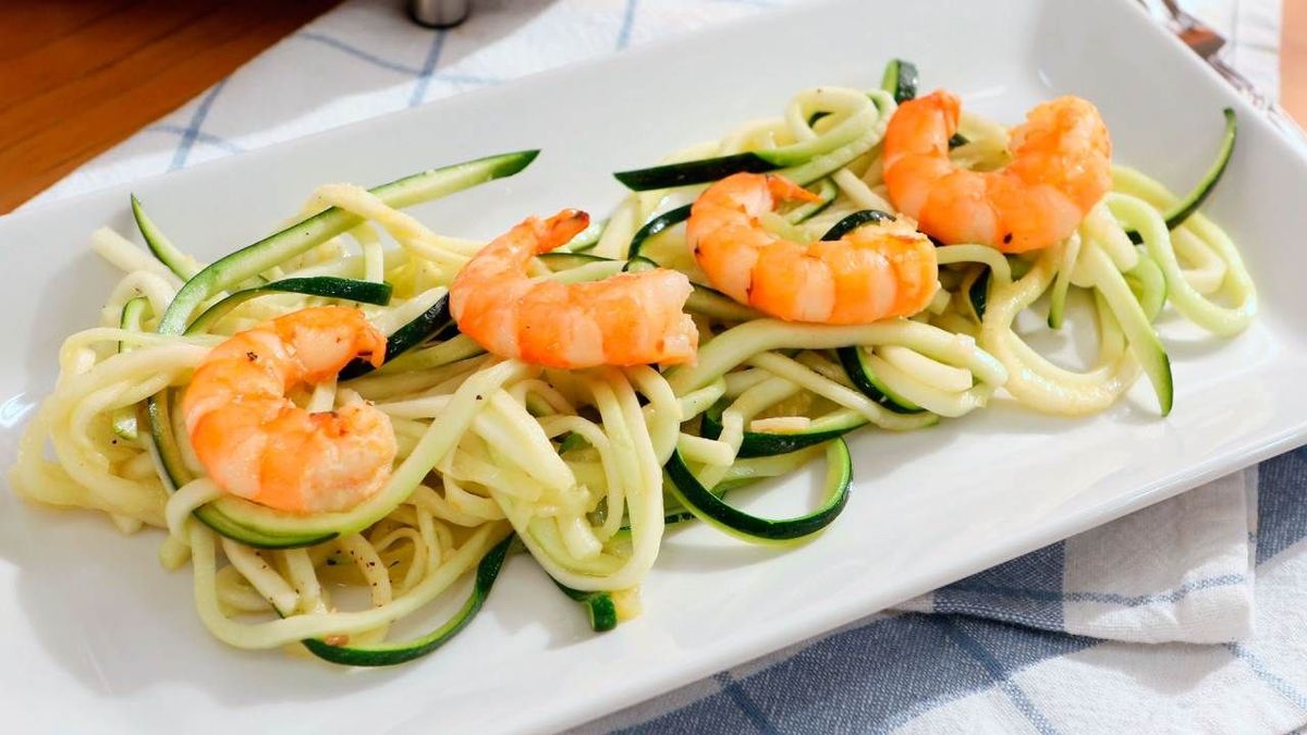 Espaguetis de calabacín con gambas