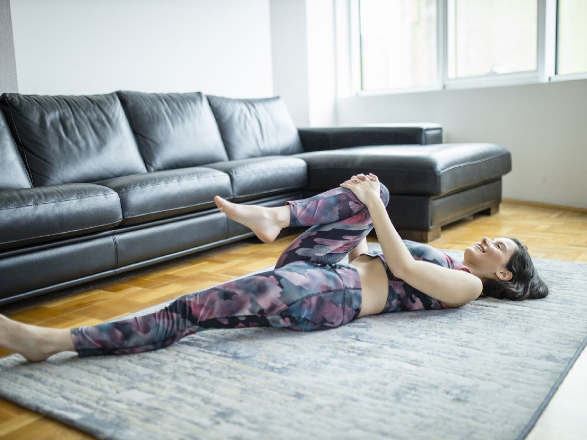 Estiramiento de rodilla al pecho