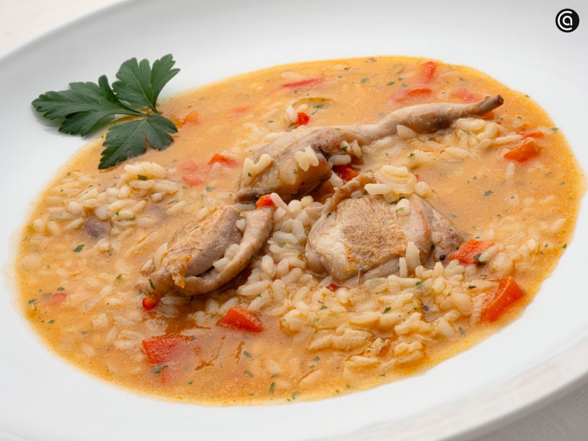 Arroz caldoso con codornices, receta casera y sabrosa de Karlos Arguiñano