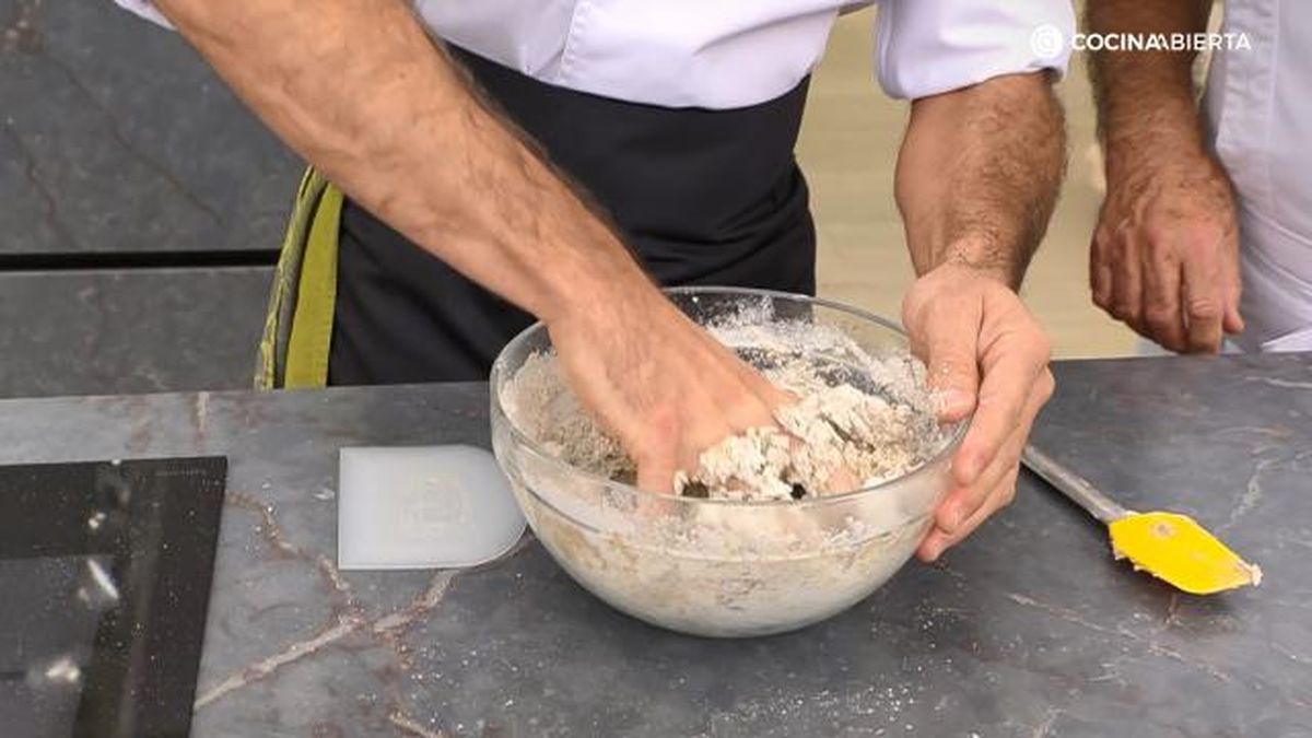 KARL7208 Pan centeno paso 2