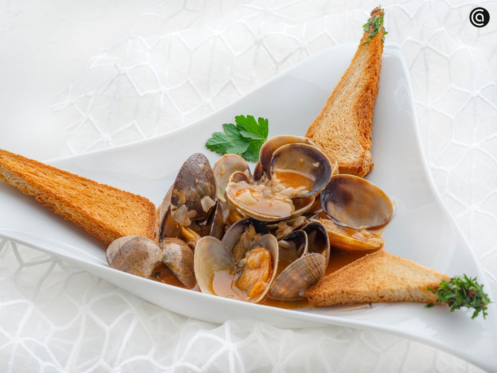Almejas al pimentón, receta de Karlos Arguiñano