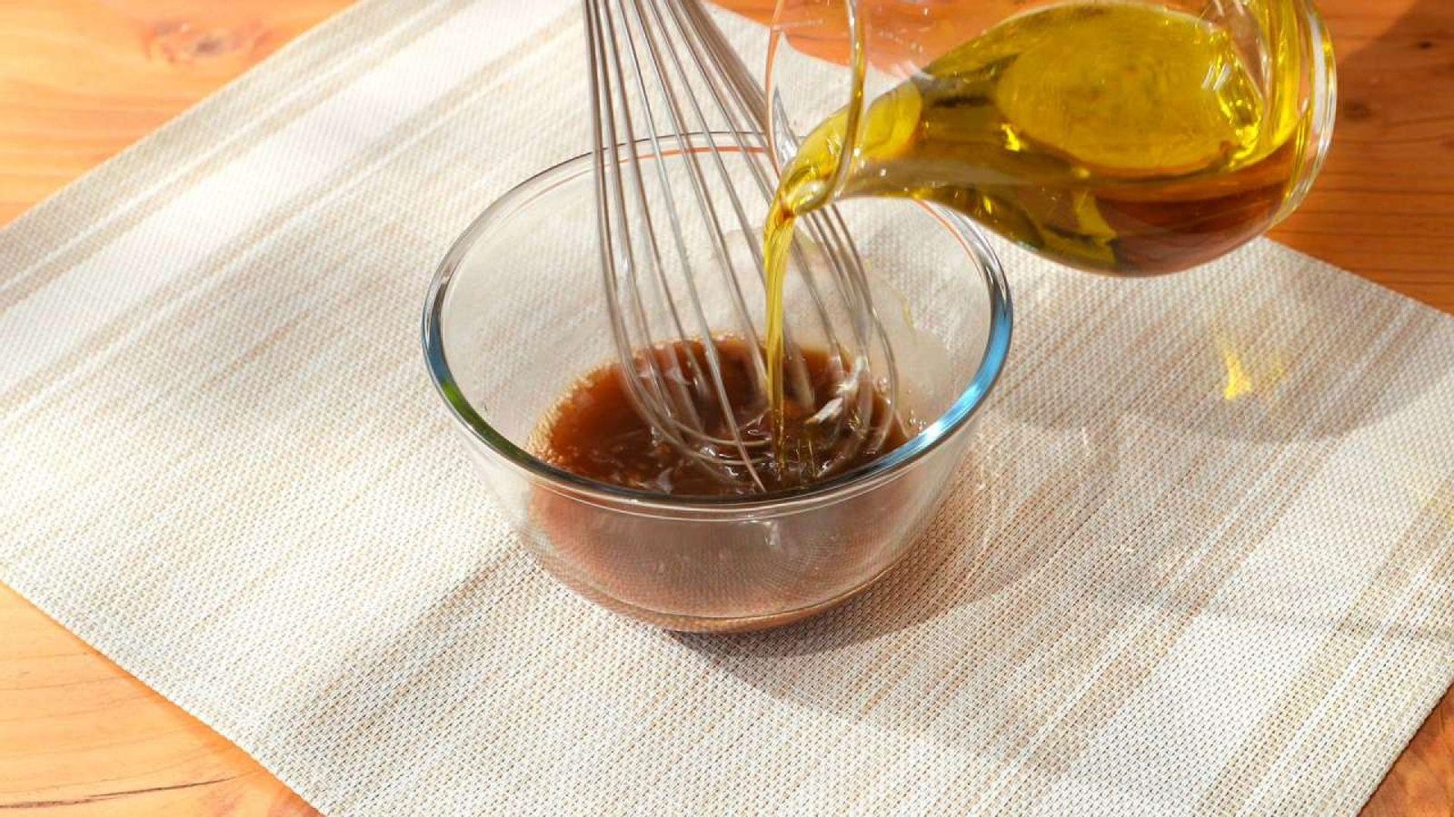Vinagreta de mostaza y miel Paso 2 Vinagreta de mostaza y miel Paso 2