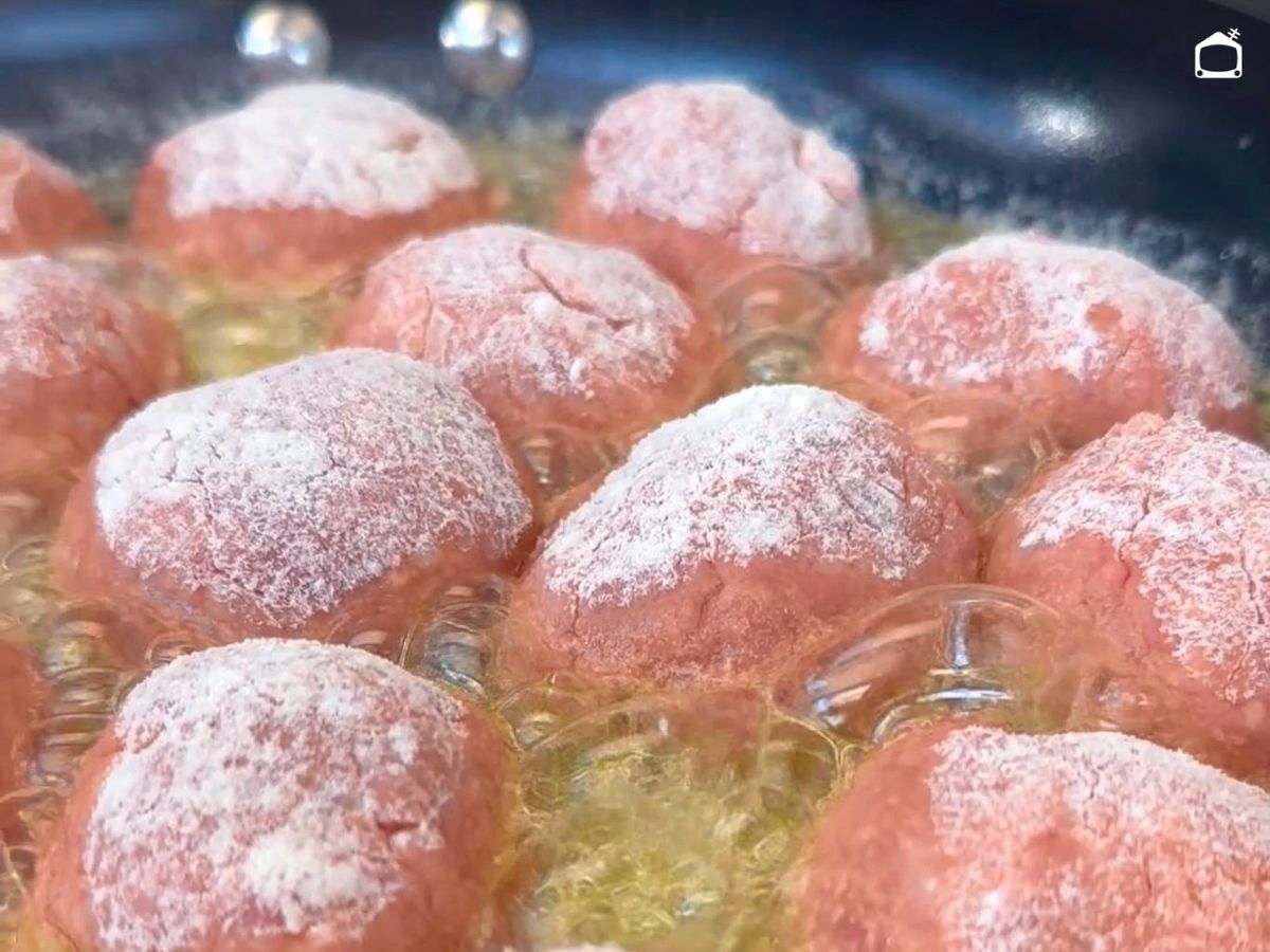 Freír las albóndigas suecas