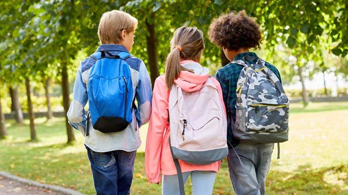 materiales basicos para la vuelta al cole mochila