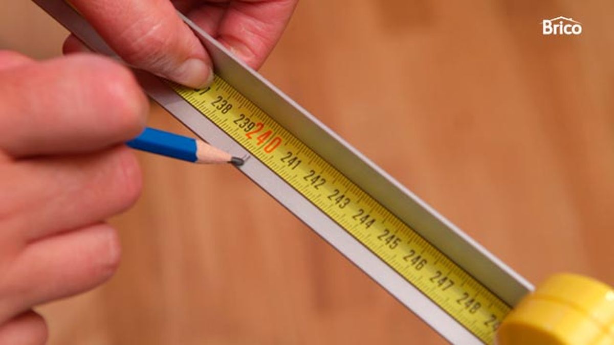 brico 0463 1 colocacion cantoneras aluminio paso 1