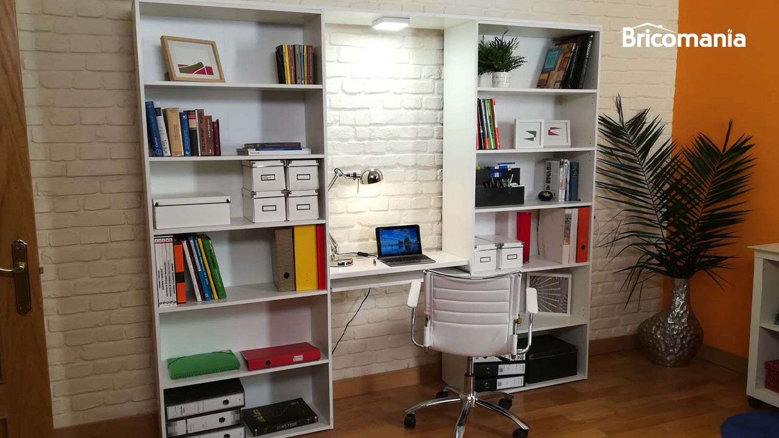 Cómo hacer un escritorio con estanterías Cómo hacer un escritorio con estanterías