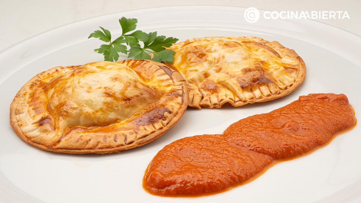 Mini pastelitos de atún con tomate, las deliciosas empanadillas al horno de Karlos Arguiñano