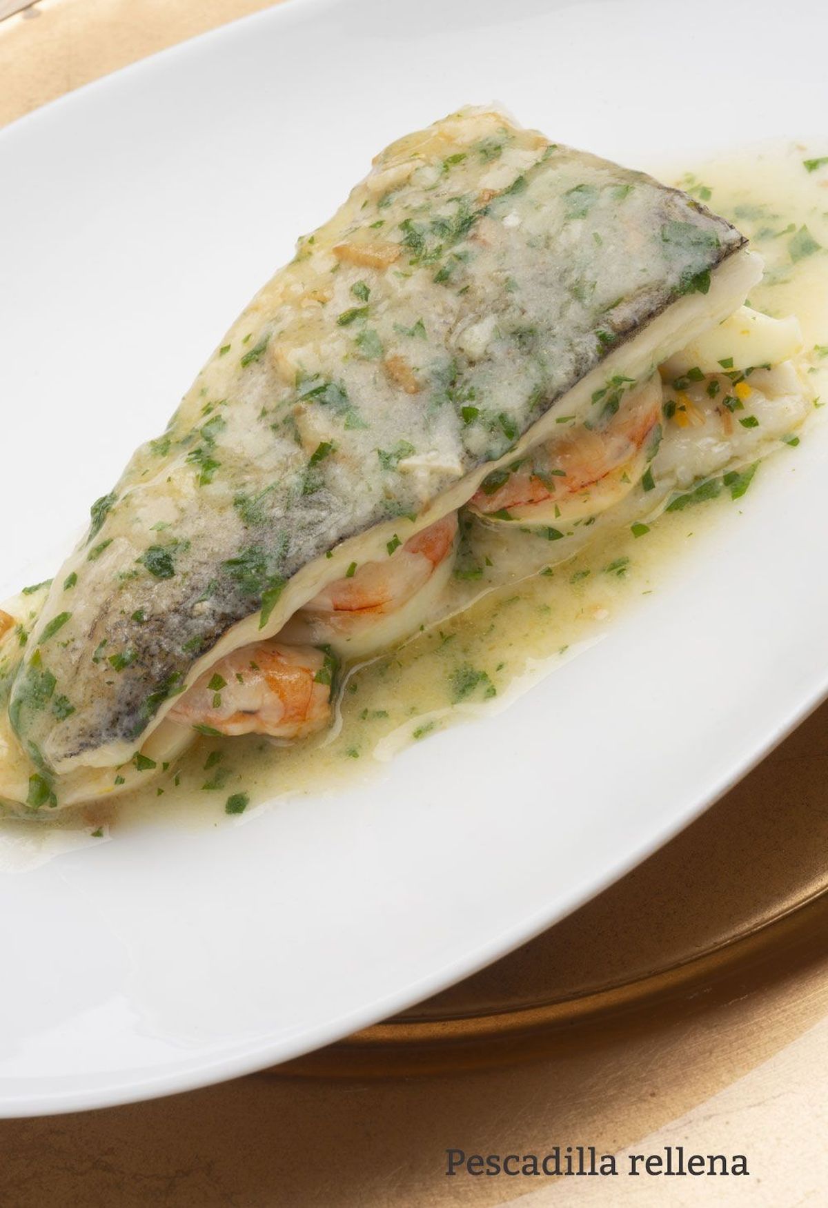 pescadilla rellena vertical