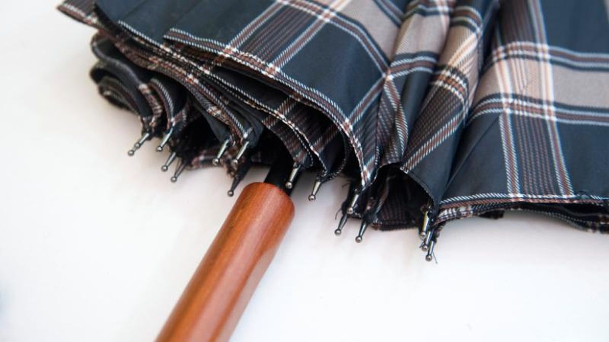 Un paraguas reparado